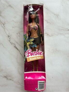 Beach Fun Lea Barbie Doll